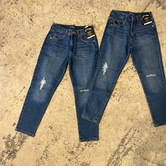 Girls Bundle Jeans (New) - Picture 4 of 12